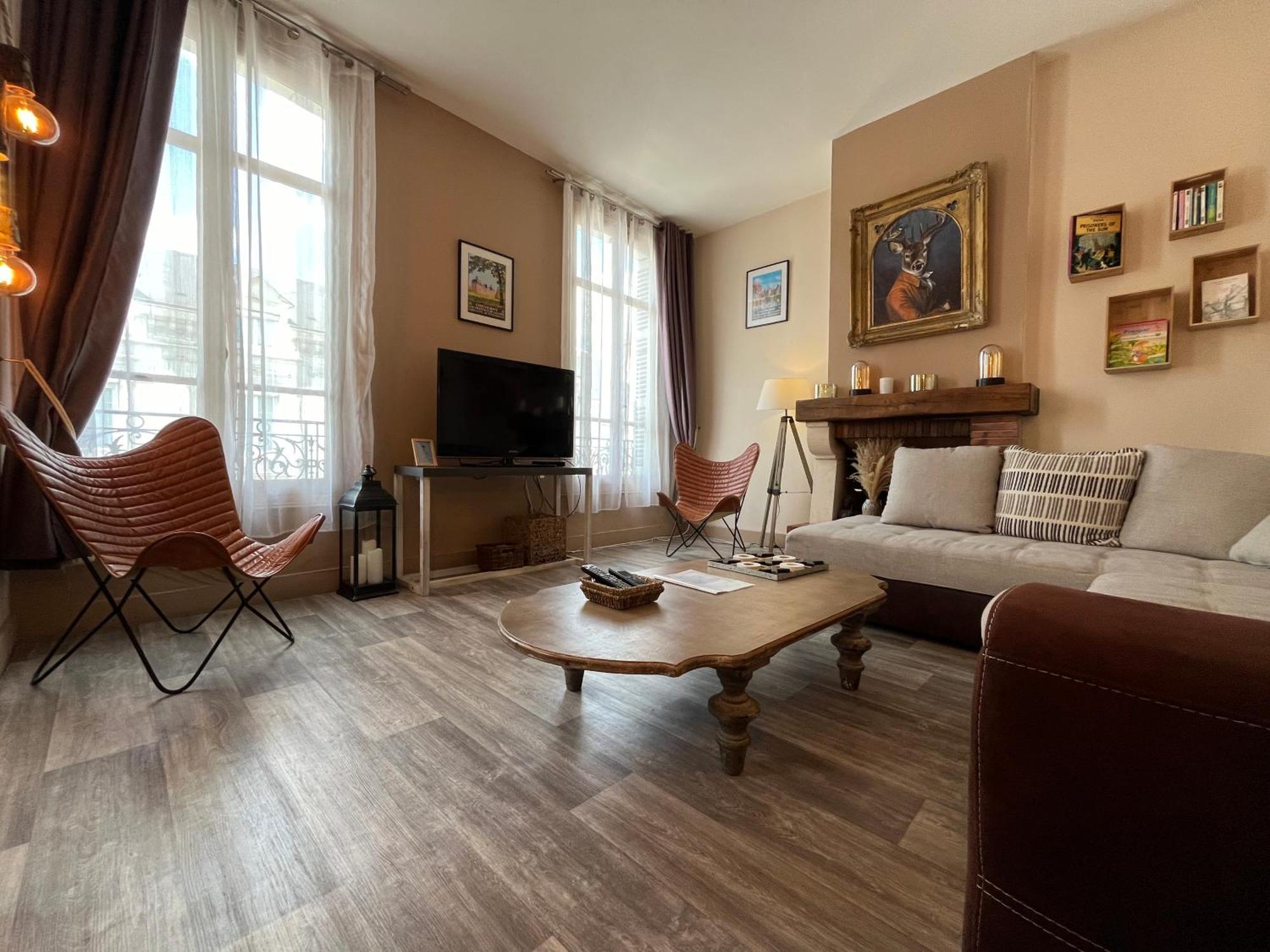 Cote Chateau - Grand Appartement Au Coeur De בלואה מראה חיצוני תמונה