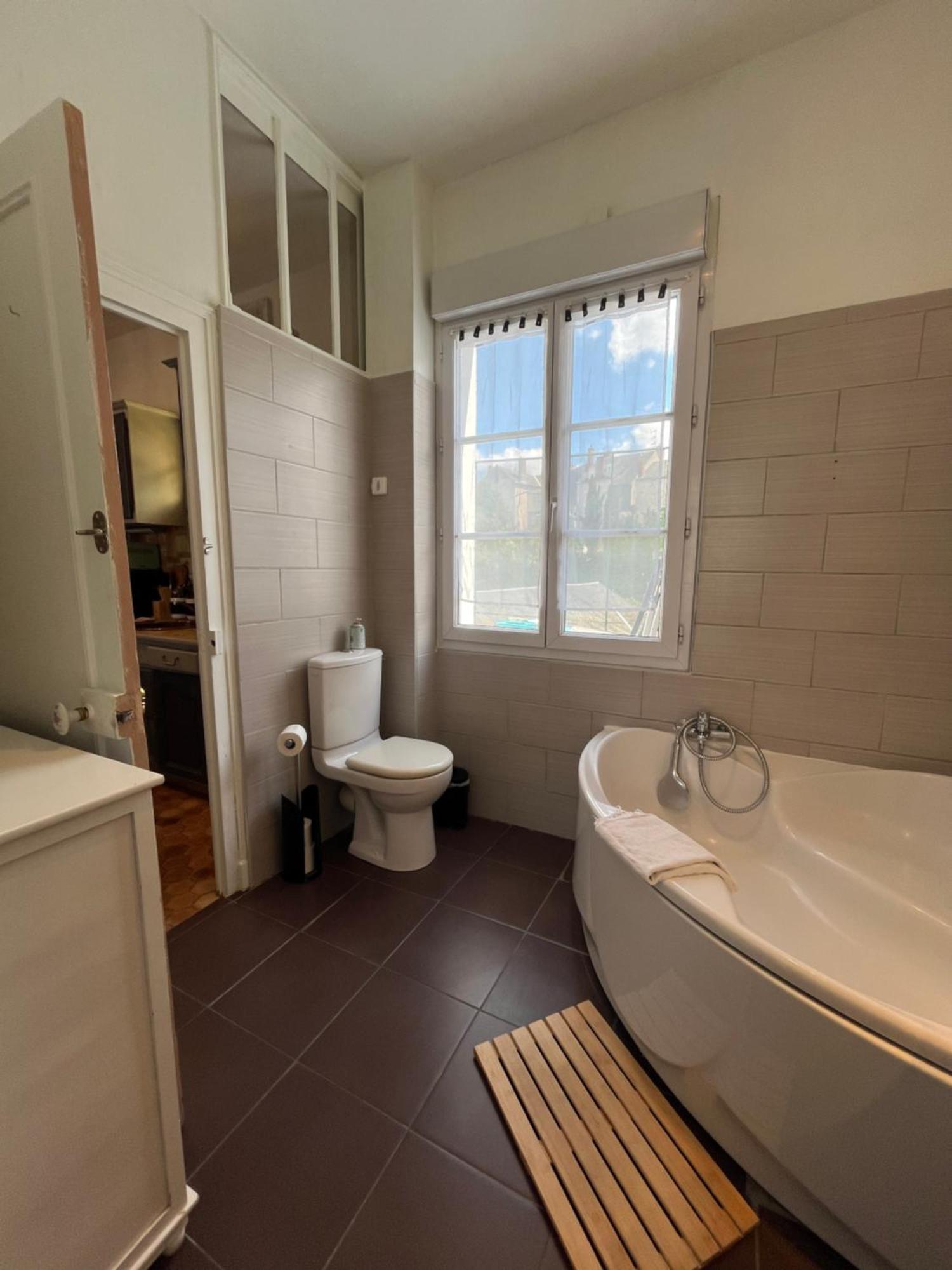 Cote Chateau - Grand Appartement Au Coeur De בלואה מראה חיצוני תמונה
